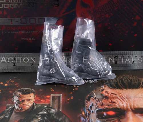 Hot toys 800 battle damaged - t-800,