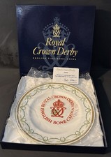 Piatto Royal Crown Derby logo