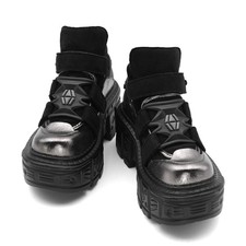 Stivaletti gotici platform