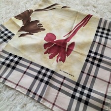 Sciarpa floreale BURBERRY LONDON seta Nova check stola logo articoli di...