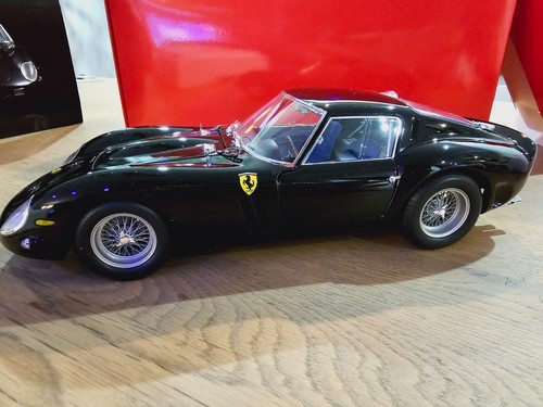 New kyosho ferrari - 1/18, 250
