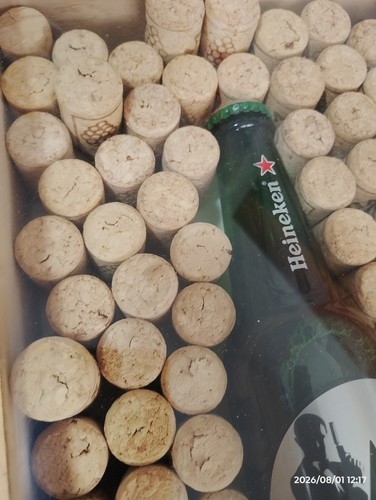 Bottiglia heineken tema 007 - bottiglia,