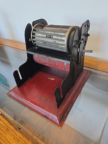 Antica pressa rotativa