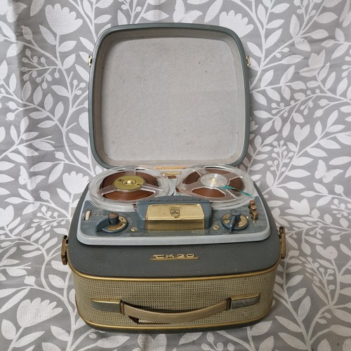 Registratore nastro vintage - a,