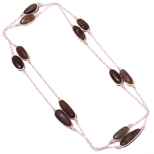 Collana con pietre preziose
