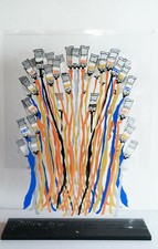 ARMAN FERNANDEZ - MULTIPLO SERIGRAFICO SU PLEXIGLASS - Cm. 35 x 51 x 7 -