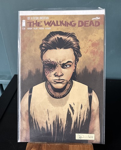 The walking dead 137 - walking, 1st
