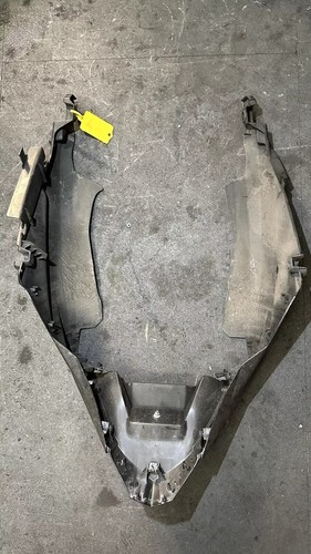 Pannello surround coda