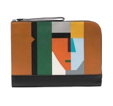 Pochette nuova con etichette