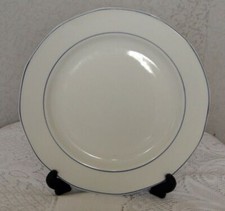 Piatto Tondo Bianco Con Bordo