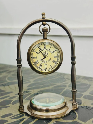 Orologio nautico dal design