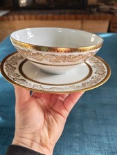 Saucière à bords dorés