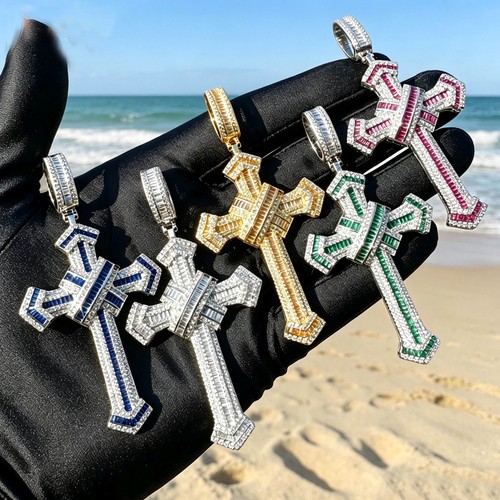 Collana con ciondolo croce