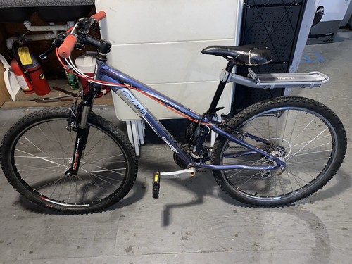 Trek 3700 mountain bike in - 26,
