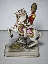 Statuina porcellana