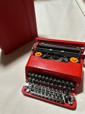 Macchina da scrivere Olivetti
