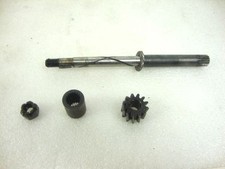 ASTA + INGRANAGGIO RINVIO CONTAGIRI GILERA B 300 EXTRA Rev Counter Drive GEAR 