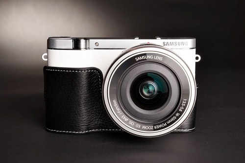 Custodia mezza fotocamera vera