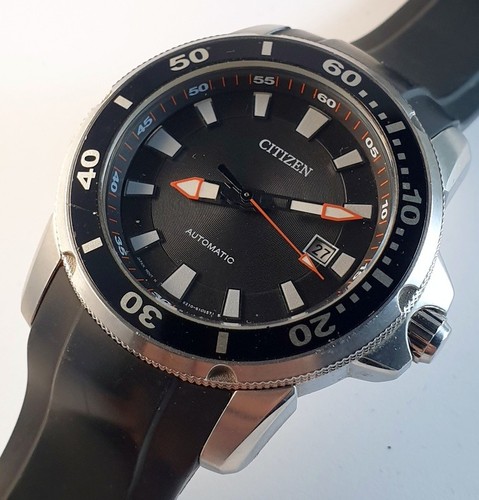 2011 enorme citizen - -,