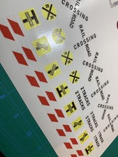 Adesivi per segnaletica stradale attraversamento livello treno città