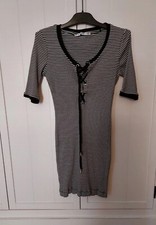 Metti in luce le tue forme! Abito a costine GUESS tg XS a righe bianco e nero.