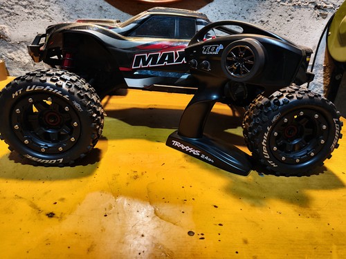 Traxxas maxx monster - traxxas,