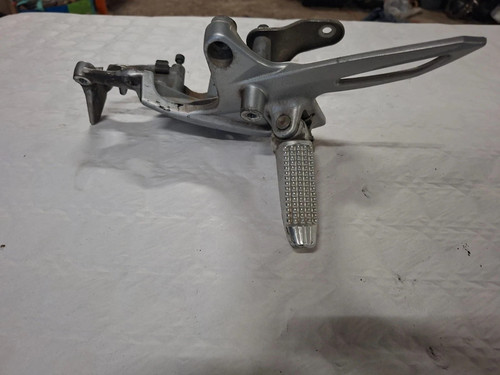 Platine avant gauche - platine,
