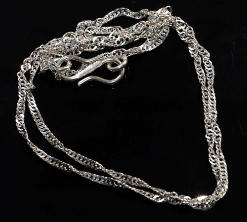 Collana catena fatta - , mano