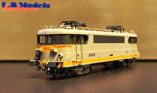 Models 10225 locomotive - 10225, :