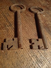 Coppia Antiche Grandi Chiavi In Ferro 1800 Da Collezione