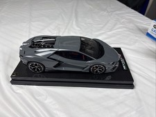 Lamborghini Revuelto Grigio