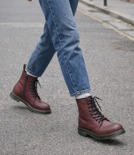 Stivali stringati Dr. Martens