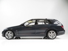Tipo di auto 1:18 Mercedes