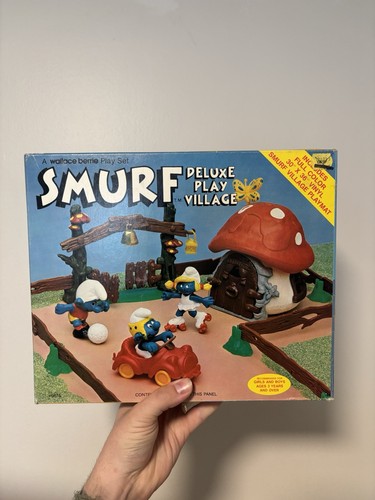 Smurf deluxe play - play, •