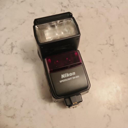 Nikon speedlight 600 - sb-600, shoe