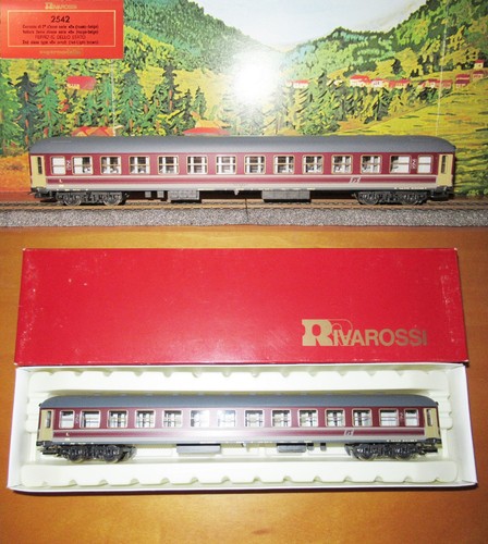 Rivarossi 223 carrozza 2 - 223,
