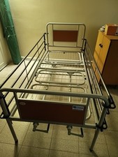 Letto Degenza a 2 Manovelle Piano Rete Regolabile in Acciaio