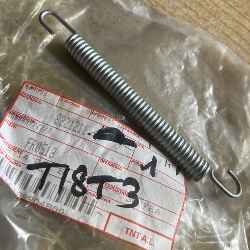 Aprilia 8221211 molla - 8221211,