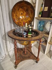 Mappamondo bar In legno vintage in ottime condizioni, con ruote