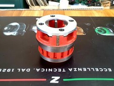 TESTA PORTA PETTINI PER