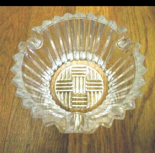 Vintage clear round ashtray - ,