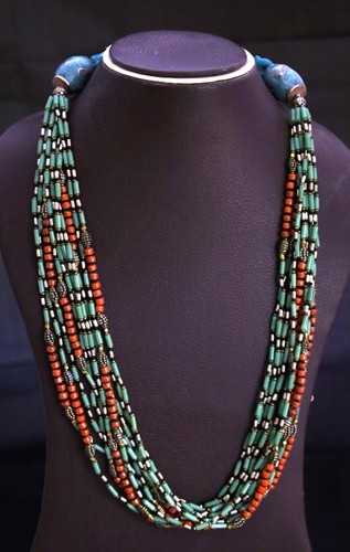 Collana antica tibetana fatta