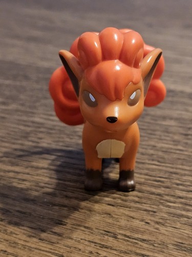 Pokemon vulpix 2016 mcdonald - vulpix,