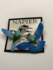 Spilla Napier tono argento blu