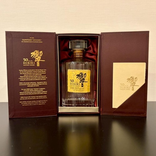 Suntory hibiki anni - hibiki, 30