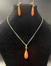 Set orecchini e collana