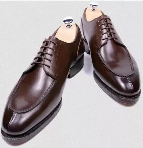 Scarpe eleganti stringate