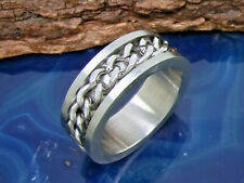 Anello IN Acciaio con Catena