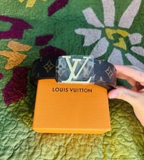 Louis Vuitton LV Initiales