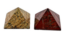 COPPIA DI PIRAMIDI PIETRA DURA PIETRA PAESINA E DIASPRO